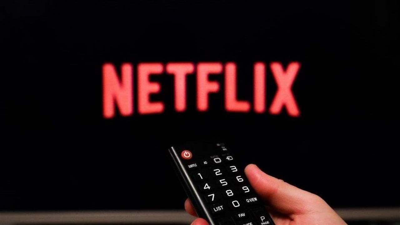Netflix loses 200,000 customers, its first decline in a decade