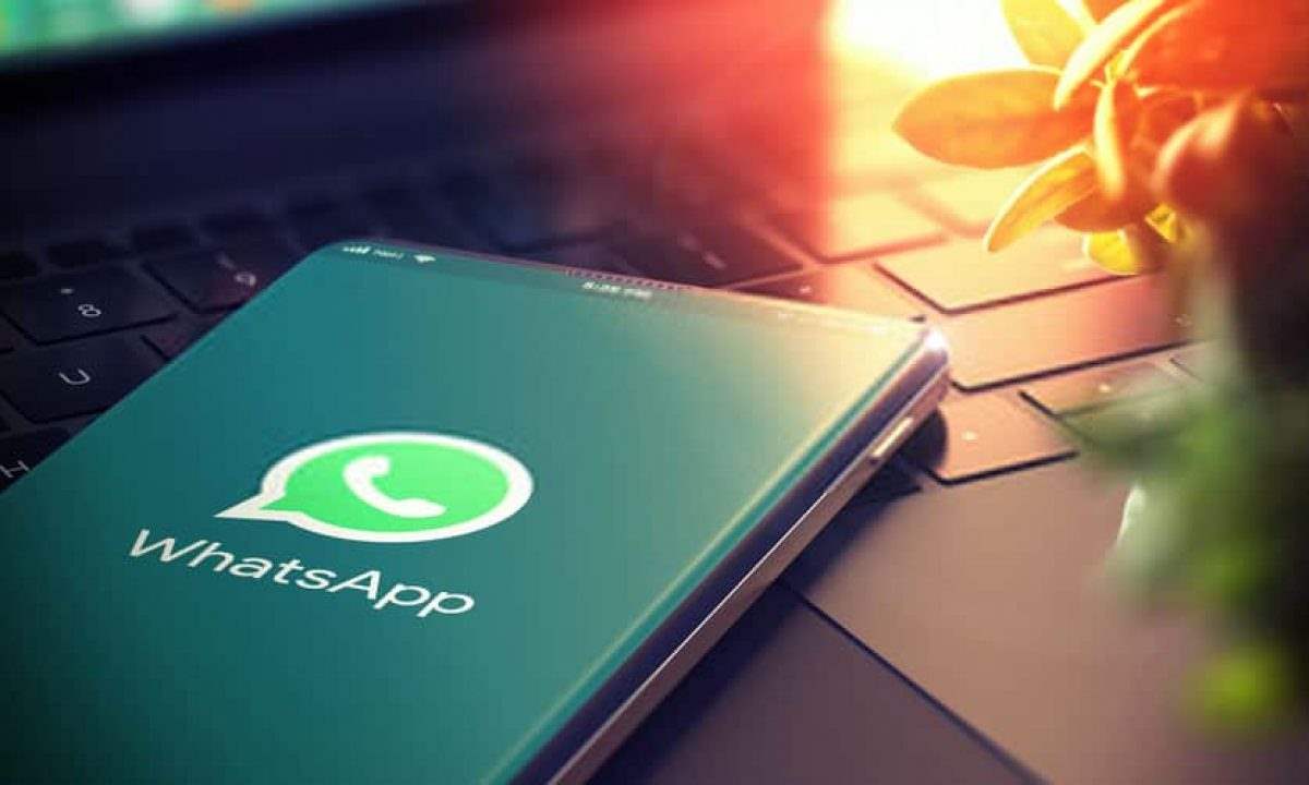 WhatsApp will soon let you hide your online status