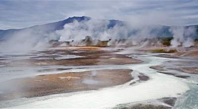 What happens to humanity if the Earth’s temperature rises by 2.5 degrees?